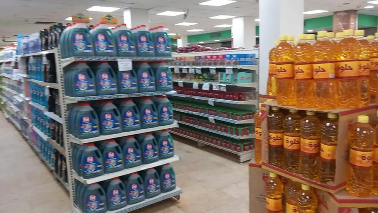 أسعار السلع واللحوم في منافذ الحكومة اليوم.. أرخص من الأسواق